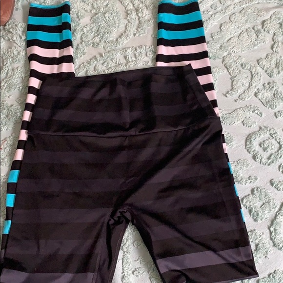 K-DEER Pants - K-Deer workout leggings sz L